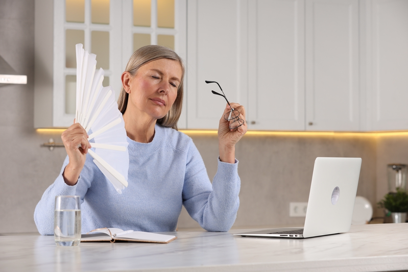 hot flashes caused by changes in sex hormones